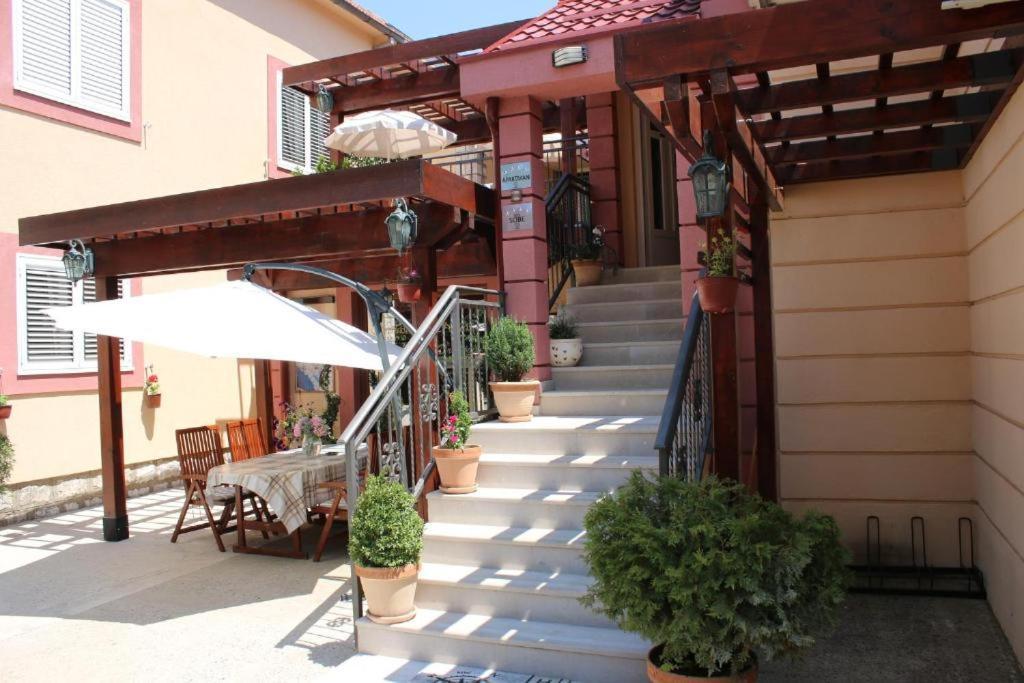 Apartments Dragovic Niksic Luaran gambar