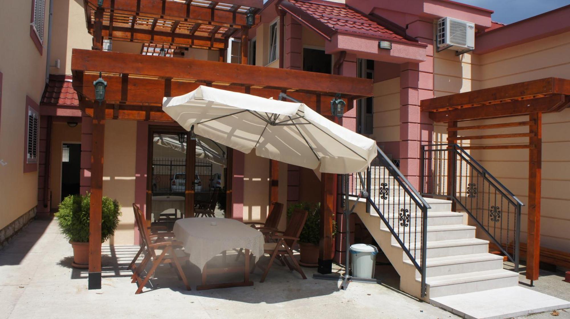 Apartments Dragovic Niksic Luaran gambar